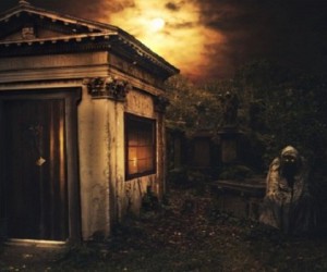 История о страшном призраке-стороже кладбища